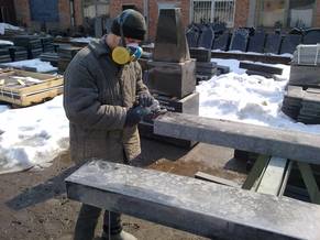Снятие фасок (фигурных и простых) на деталях памятника